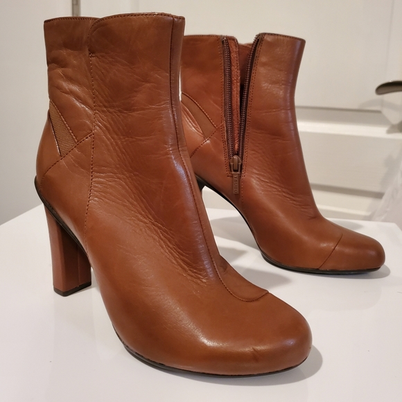 tsubo ankle boots